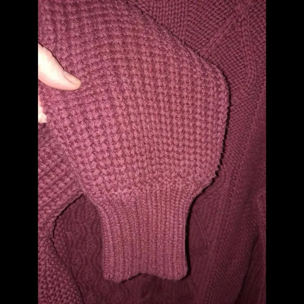 Free‎ People Maroon Cable Knit Sweater Size XS